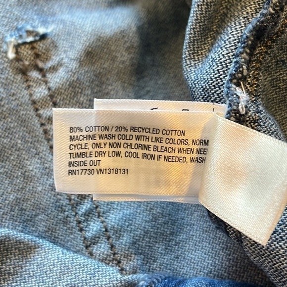 NWT-universal thread-10 short-medium denim-high-rise, wide leg jeans - Picture 9 of 14